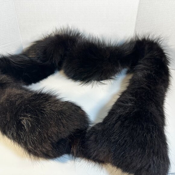 Women's Black fox Fur Stole - Picture 10 of 10